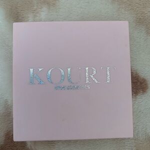 Kylie Cosmetics Kourt Pressed Powder